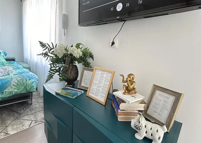 Blue Lagoon Apartment