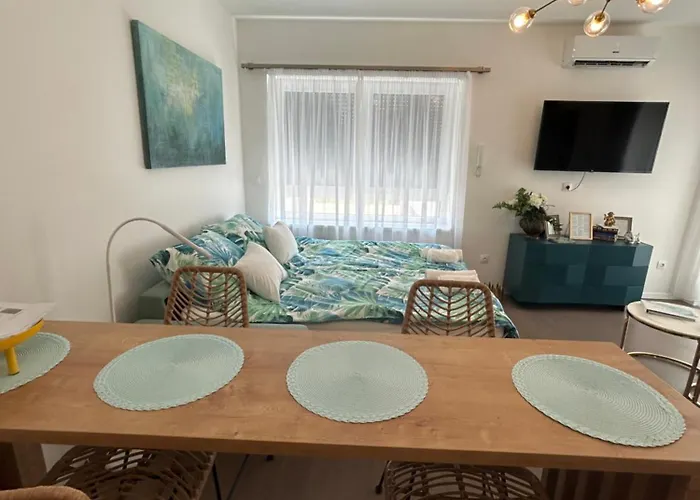 Blue Lagoon Apartment